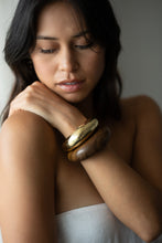 Load image into Gallery viewer, Bombé Robles